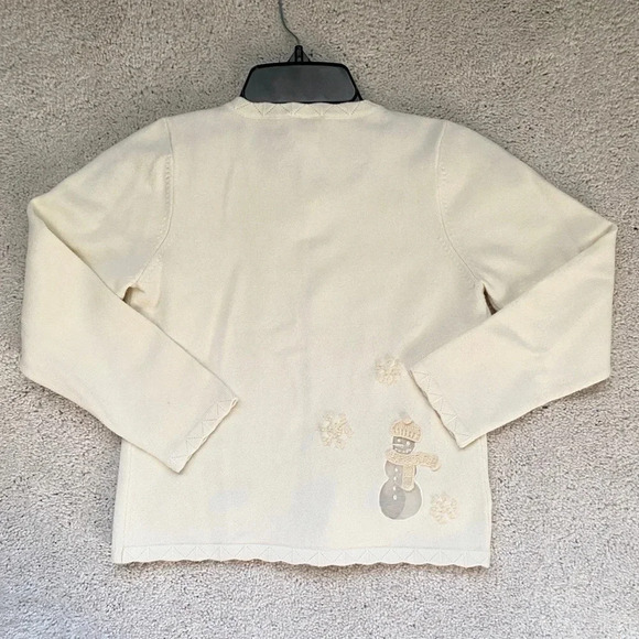 Talbots Kids Embroidered Snowflakes Snowman Christmas Winter Cardigan Size 6 - Picture 2 of 3